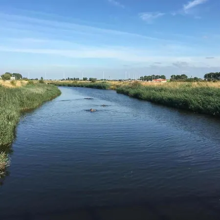 Nyaraló Near Marina With Pool, Cleaning Included