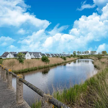 Nyaraló Near Marina With Pool, Cleaning Included Nieuwpoort